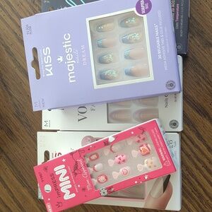 Lot of 5 Nail Kits